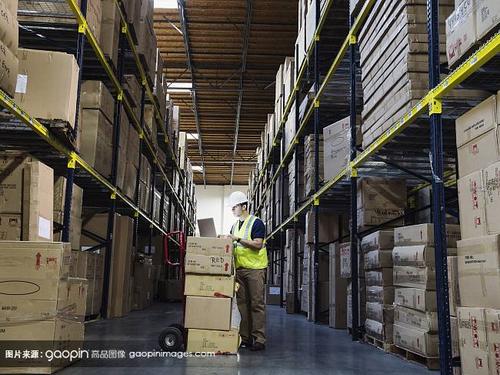 英文warehouse management,简称wm,指的是对仓储货物的收发,结存等